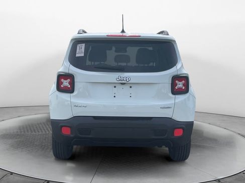 Used 2016 Jeep Renegade Latitude w/ Cold Weather Group image 4