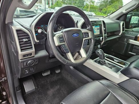 Used 2018 Ford F150 Lariat w/ Equipment Group 502A Luxury AWD/4WD image 17