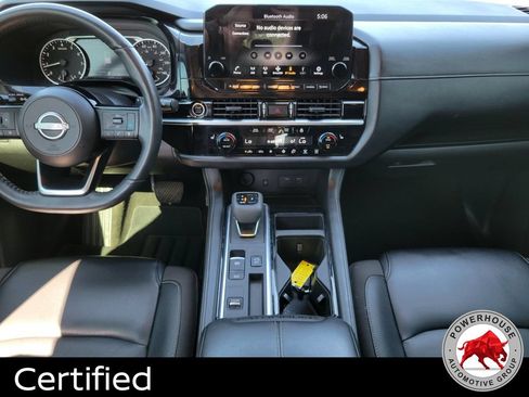 Used 2024 Nissan Pathfinder SL w/ SL Premium Package FWD image 19