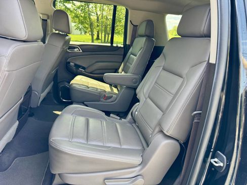 Used 2019 GMC Yukon XL Denali w/ Denali Ultimate Package AWD/4WD image 38