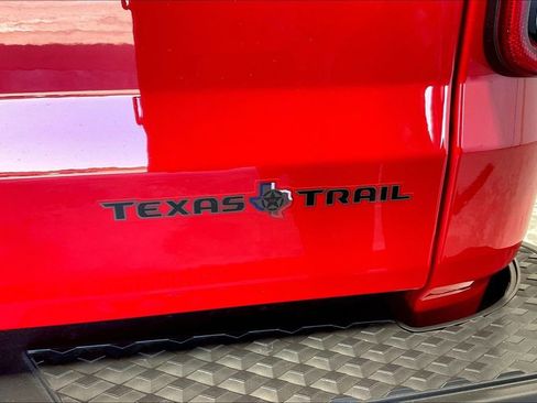 New 2025 Jeep Gladiator Sport image 39