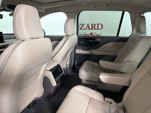 Used 2024 Lincoln Aviator Reserve w/ Equipment Group 201A RWD image 13