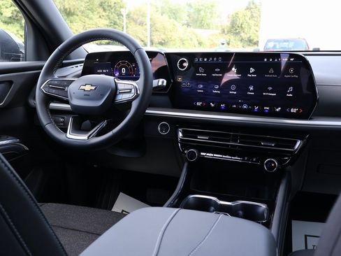 New 2026 Chevrolet Traverse LT w/ Driver Confidence Package image 27