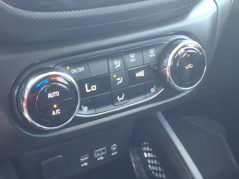 Used 2023 Chevrolet TrailBlazer LT w/ Convenience Package FWD image 18