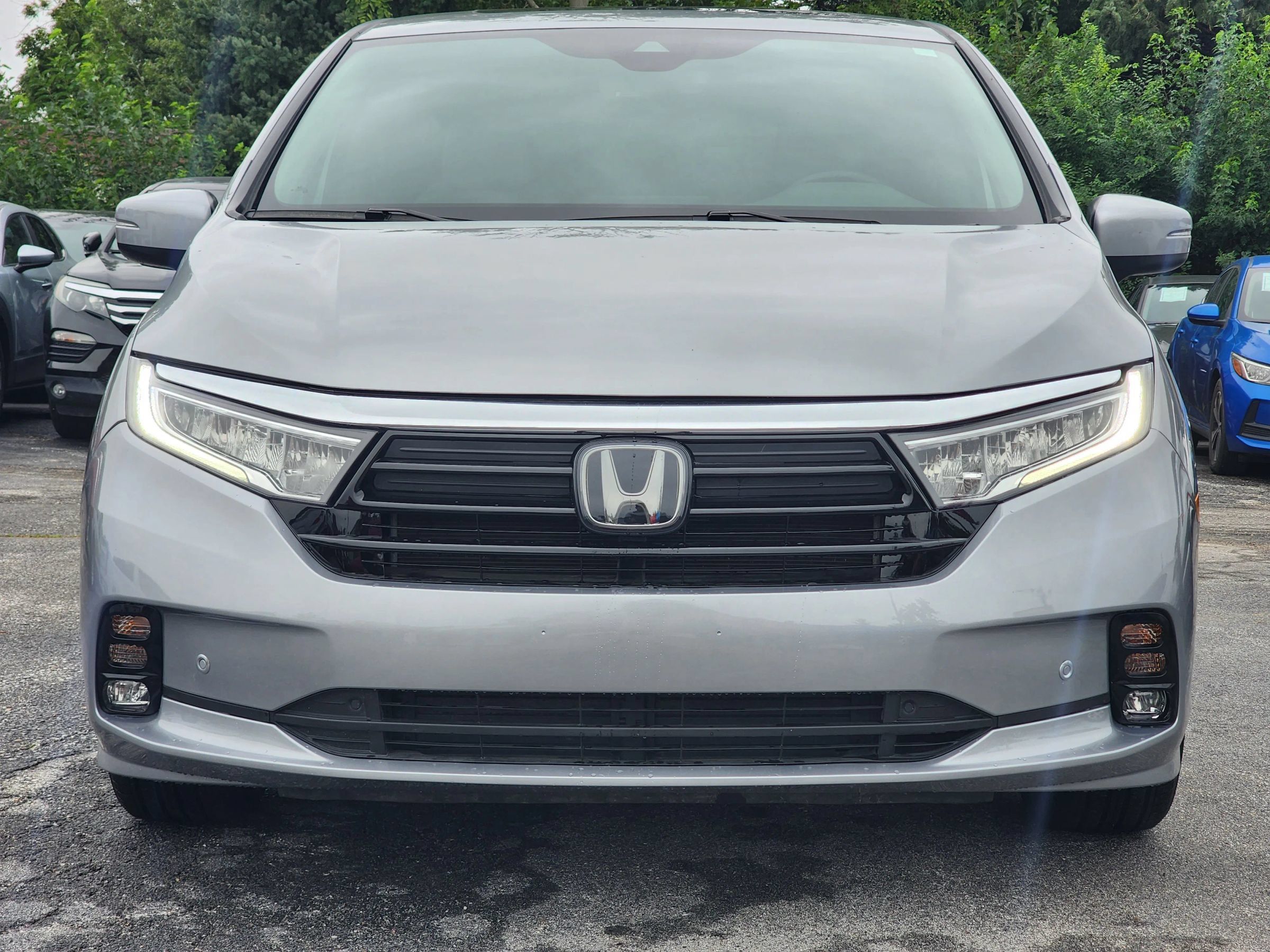 Used 2023 Honda Odyssey Touring image 2