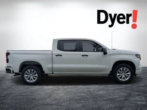 Used 2024 Chevrolet Silverado 1500 Custom RWD image 2