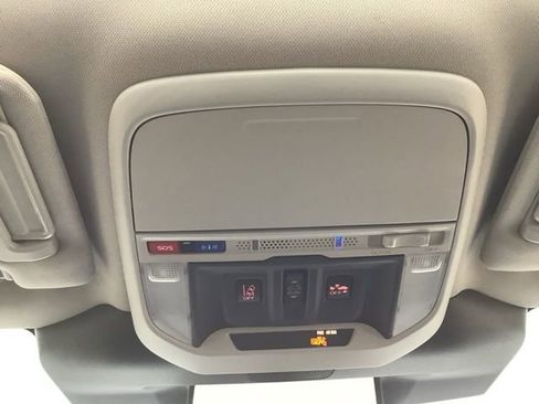 Used 2022 Subaru Forester Limited image 32