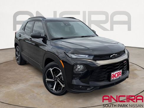 Used 2022 Chevrolet TrailBlazer RS w/ Convenience Package FWD image 1