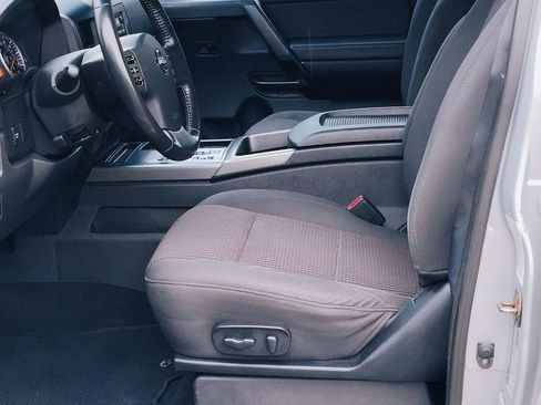 Used 2010 Nissan Titan XE image 17