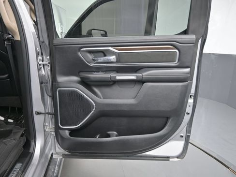 Used 2021 RAM 1500 Laramie AWD/4WD image 16