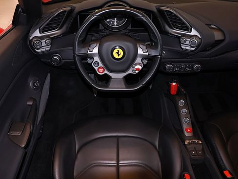 Certified 2018 Ferrari 488 Spider RWD image 6