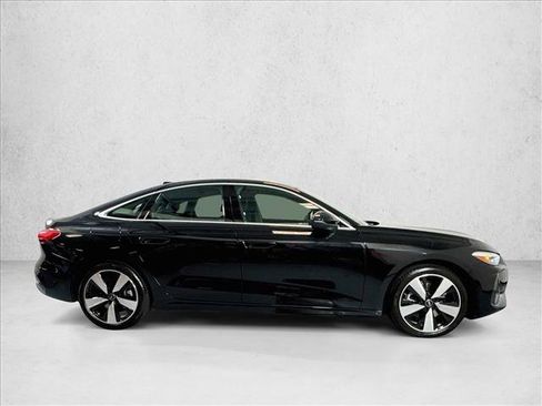 Used 2025 Audi A5 2.0T Premium w/ 19" Wheel Package AWD/4WD image 4