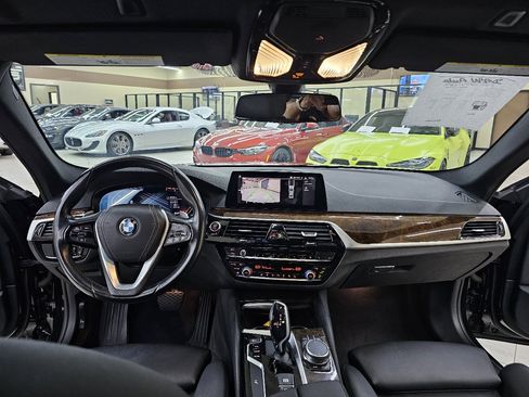 Used 2020 BMW 530i w/ Convenience Package image 29