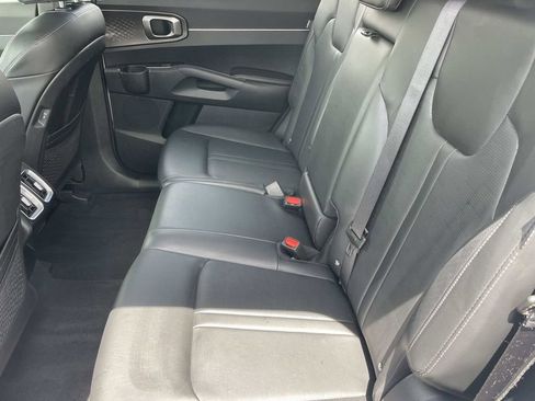 Used 2025 Kia Sorento S FWD image 27
