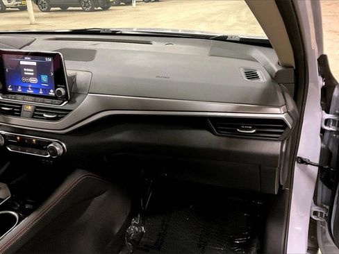 Used 2025 Nissan Altima 2.5 SR image 15