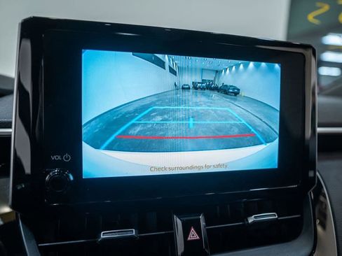 Used 2024 Toyota Corolla SE w/ SE Package image 23