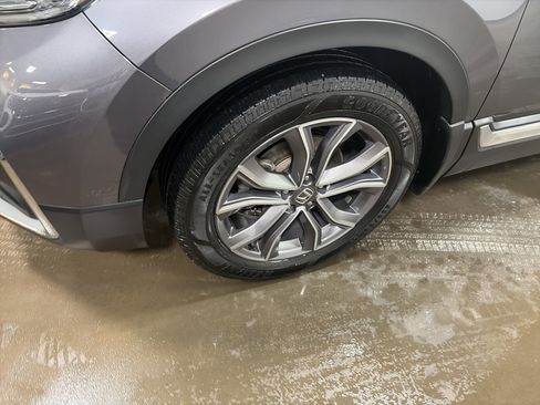 Used 2021 Honda CR-V Touring image 9