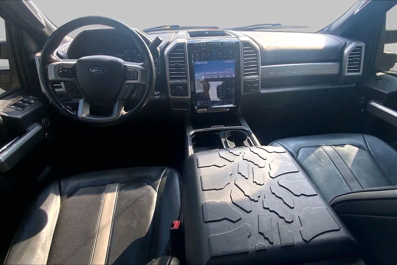 Used 2019 Ford F250 Platinum w/ Platinum Ultimate Package AWD/4WD image 16