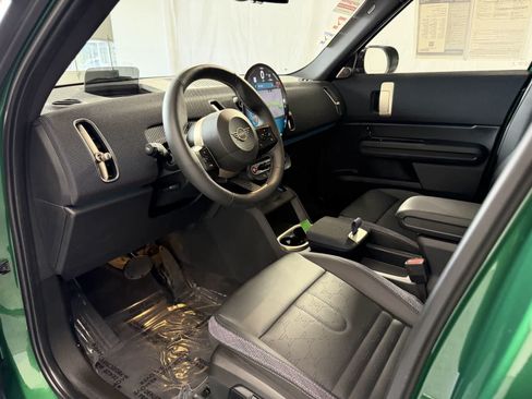 Used 2025 MINI Cooper Countryman S w/ Comfort Package Max AWD/4WD image 9