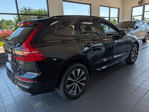 Used 2024 Volvo XC60 B5 Plus AWD/4WD image 2