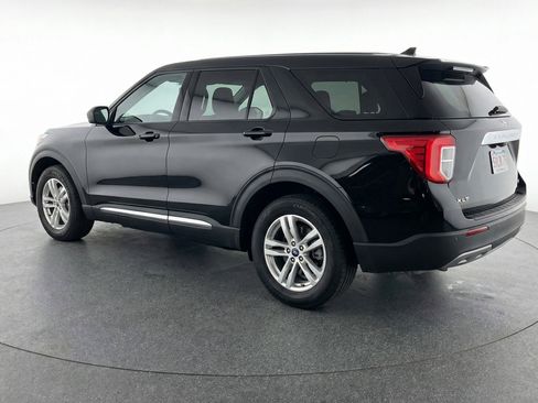 Used 2024 Ford Explorer XLT w/ Equipment Group 202A image 6