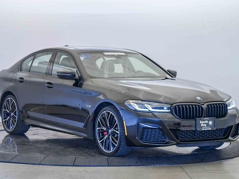 Certified 2023 BMW 530e 530e iPerformance w/ M Sport Package image 6