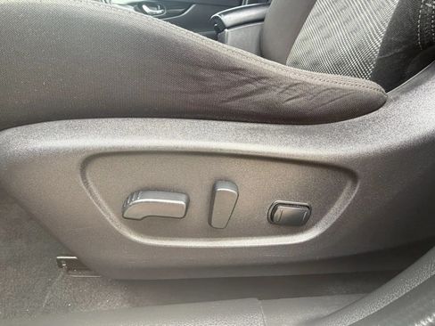 Used 2019 Nissan Rogue Sport SV FWD image 15