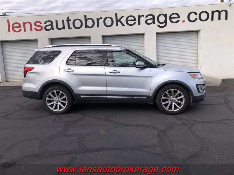 Used 2017 Ford Explorer Limited FWD image 2