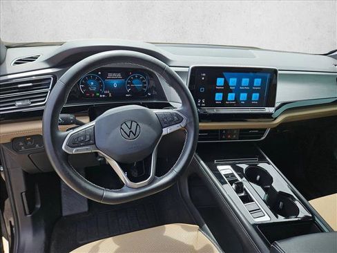 Used 2024 Volkswagen Atlas Cross Sport SE image 16