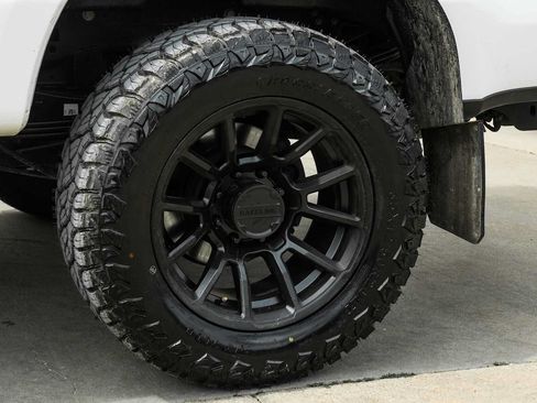 Used 2022 Ford F350 Platinum AWD/4WD image 50