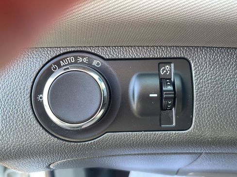 Used 2015 Chevrolet Sonic LT FWD image 12