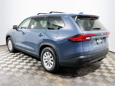 New 2026 Toyota Grand Highlander XLE image 6