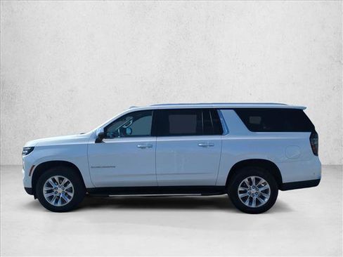 New 2025 Chevrolet Suburban Premier AWD/4WD image 5
