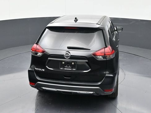 Used 2020 Nissan Rogue S FWD image 15