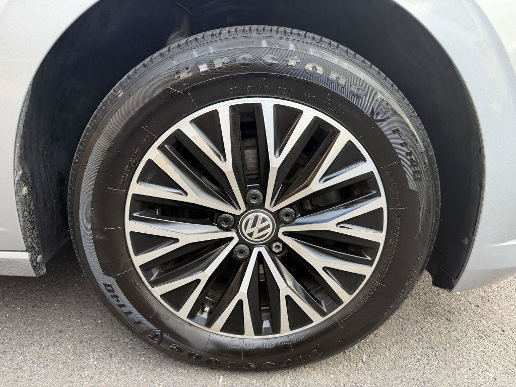 Used 2019 Volkswagen Jetta SE FWD image 12