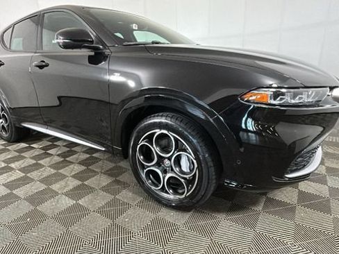 Used 2024 Alfa Romeo Tonale Ti w/ Active Assist Package AWD/4WD image 2