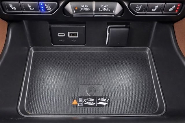 Used 2021 Chevrolet Tahoe High Country w/ Premium Package AWD/4WD image 35