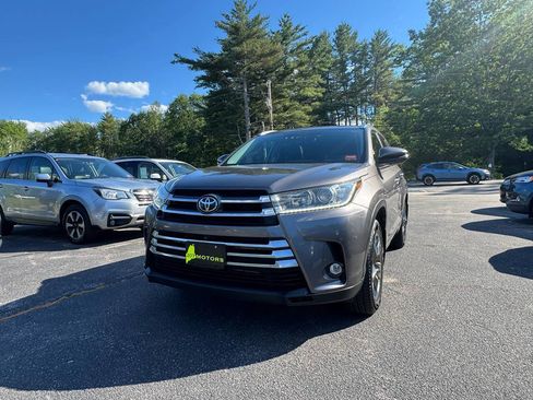 Used 2019 Toyota Highlander Limited Platinum AWD/4WD image 6