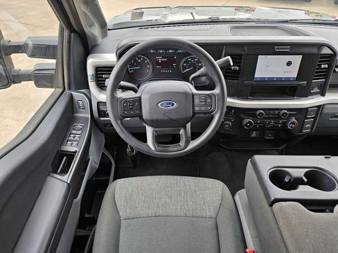 Certified 2025 Ford F250 XLT AWD/4WD image 28