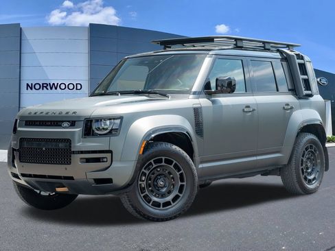 Used 2025 Land Rover Defender 110 AWD/4WD image 1