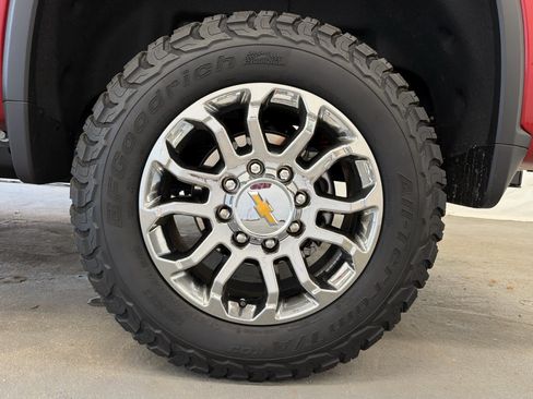 Used 2026 Chevrolet Silverado 2500 LTZ w/ LTZ Convenience Package AWD/4WD image 12
