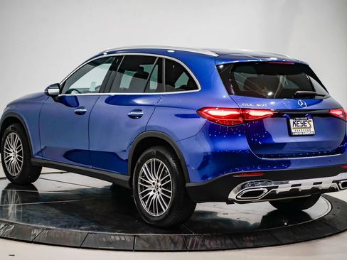 Used 2026 Mercedes-Benz GLC 300 image 2