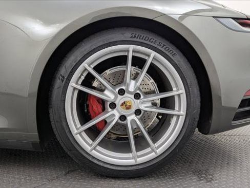 Used 2020 Porsche 911 Carrera RWD image 32