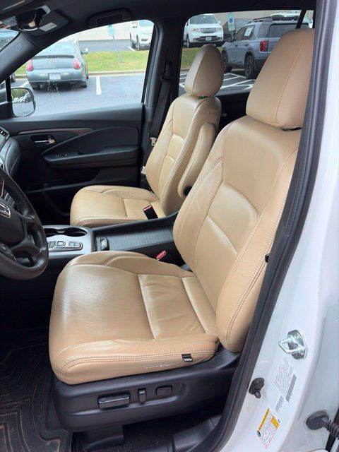 Used 2022 Honda Pilot Sport image 5
