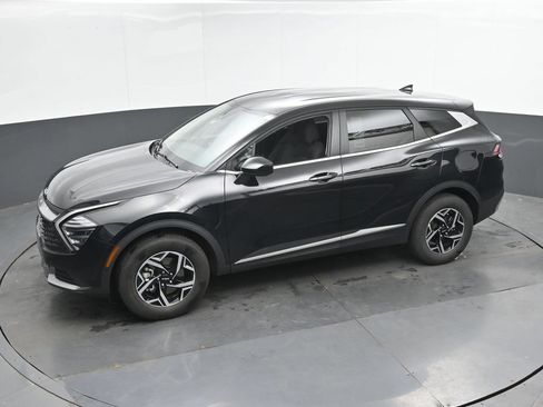 Used 2025 Kia Sportage LX AWD/4WD image 34