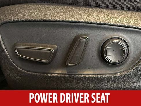 Used 2024 Toyota RAV4 XLE AWD/4WD image 7