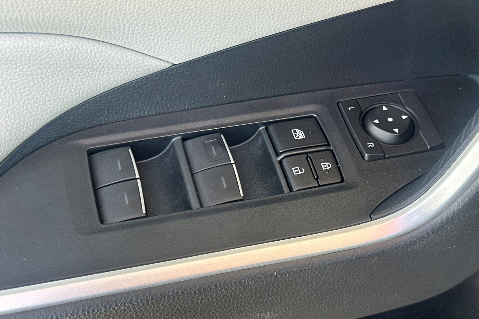 Certified 2023 Toyota RAV4 XLE w/ Convenience Package AWD/4WD image 14