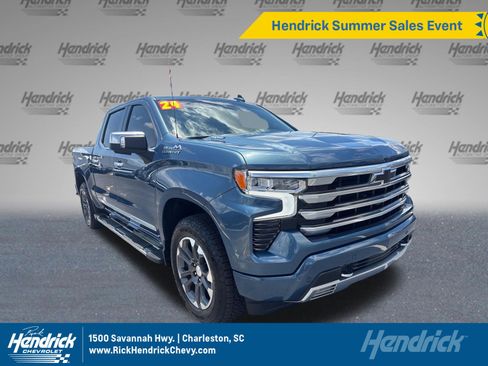 Used 2024 Chevrolet Silverado 1500 High Country w/ Z71 Off-Road Package AWD/4WD image 1