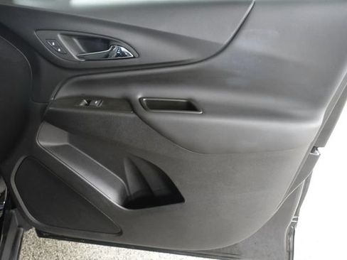 Used 2024 Chevrolet Equinox LT FWD image 24