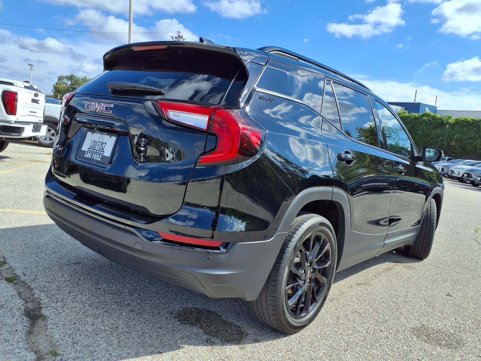 Used 2024 GMC Terrain SLT w/ Elevation Edition FWD image 33